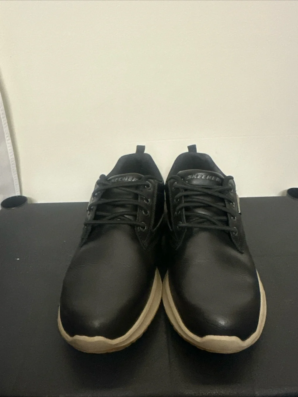 Skechers Men's Size 7 Black Slip In Shoe